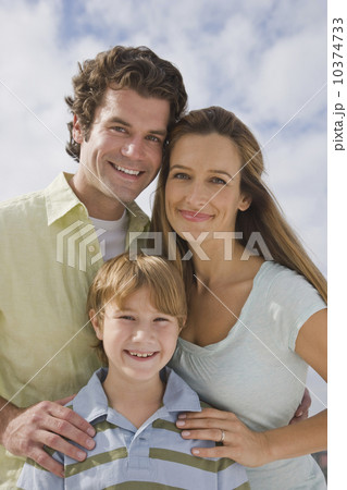 Portrait of family with one child 10374733