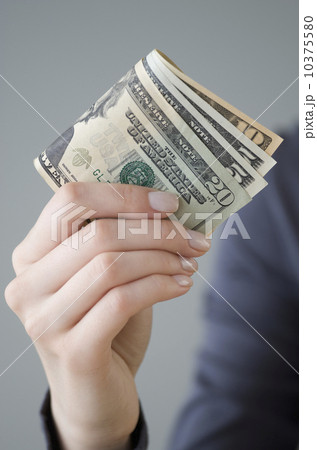 Money in woman’s hand 10375580