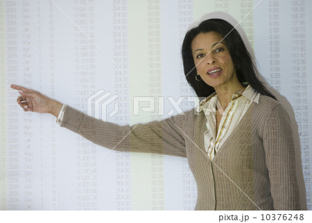 African businesswoman giving presentation African businesswoman giving presentation 10376248