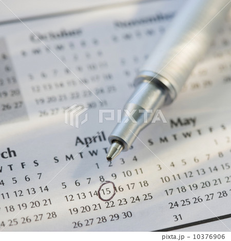 Close up of pen and calendar Close up of pen and calendar 10376906