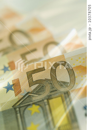 50 euro notes spread out 10378705