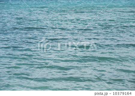 Tropical ocean water Tropical ocean water 10379164