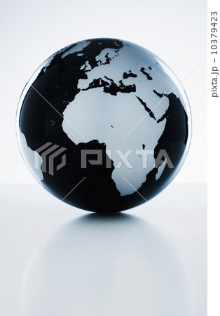 A globe 10379423