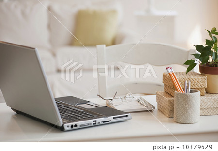 Laptop on table 10379629