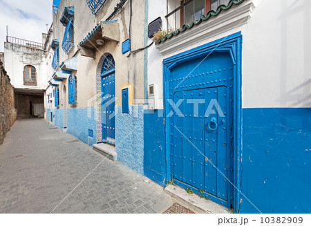 Streets of old Medina. Historical central part of Tanger city, M 10382909