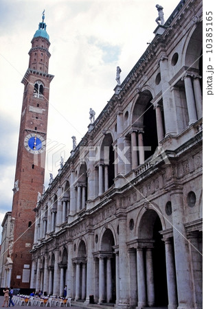 ヴィチェンツァ　　バジリカ 10385165