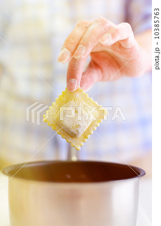 Italian ravioli 10385763