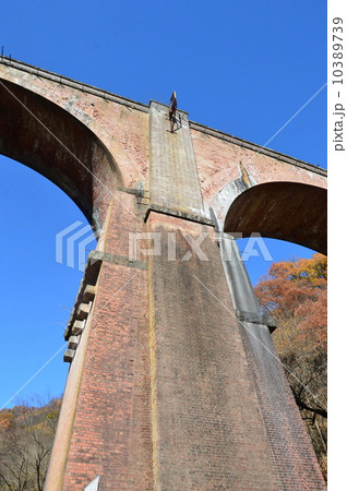 碓氷第三橋梁(めがね橋)(碓氷峠鉄道施設/群馬県安中市松井田町) 碓氷第三橋梁(めがね橋)(碓氷峠鉄道施設/群馬県安中市松井田町) 10389739