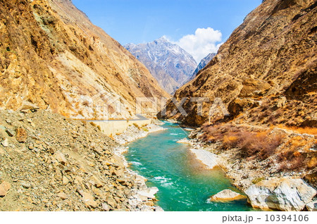 Yunnan scene-Tibetan region Sun-canyon 10394106
