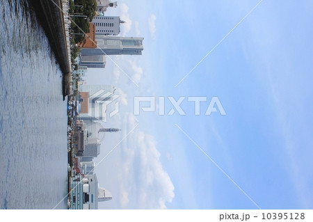 みなとみらいの風景 10395128