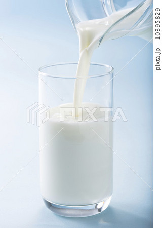 牛乳 10395829