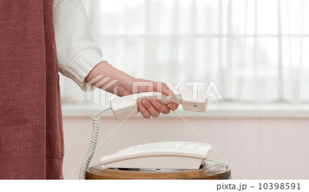 電話　主婦 10398591
