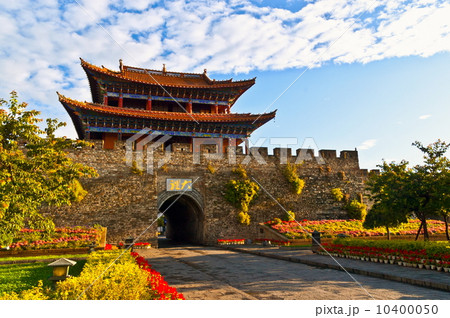 Yunnan scene-Ancient city of Dali in morning 10400050