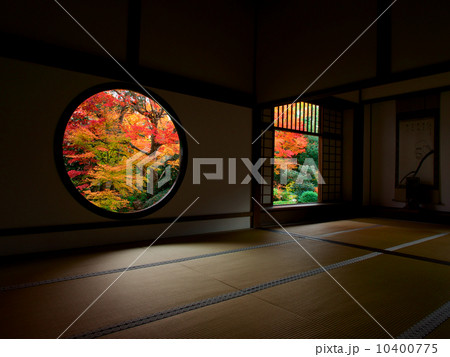 源光庵 迷いの間・悟りの窓 - 紅葉 源光庵 迷いの間・悟りの窓 - 紅葉 10400775