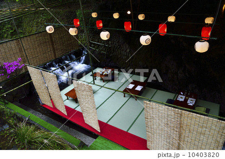 貴船の川床 10403820