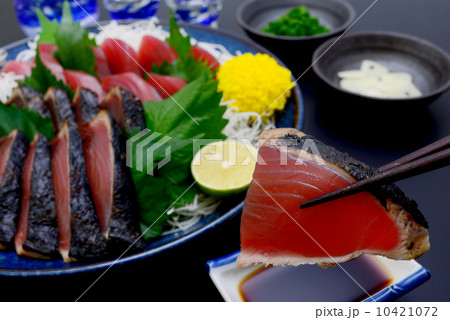 鰹のたたきと鰹の刺身 鰹のたたきと鰹の刺身 10421072