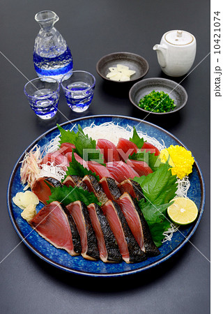 鰹のたたきと鰹の刺身 鰹のたたきと鰹の刺身 10421074