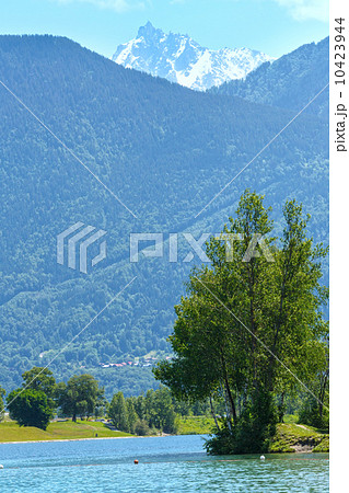 Lake Passy and Mont Blanc mountain massif summer view. Lake Passy and Mont Blanc mountain massif summer view. 10423944