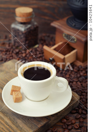 Cup of hot espresso 10425641