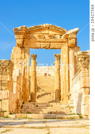ジェラシュ遺跡のディオニュソス神殿(ヨルダン、ジェラシュ) 10427569