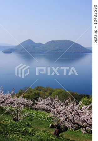 春の洞爺湖 10432590