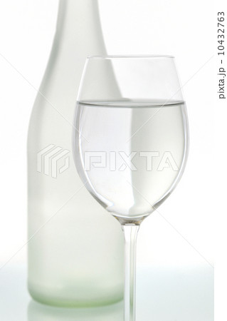 glass and bottle isolated glass and bottle isolated 10432763
