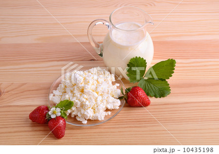 Healthy breakfast Healthy breakfast 10435198