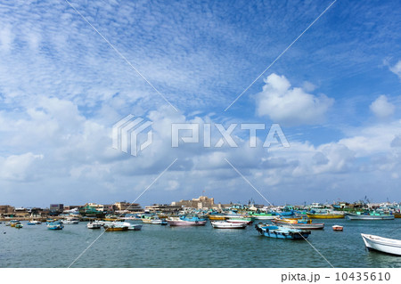 エジプト、要塞前の漁港 10435610