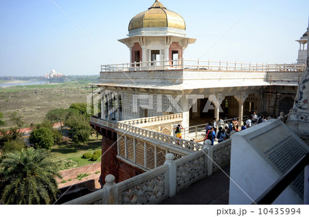 タージ・マハルを造ったシャージャハンが幽閉されていた囚われの塔 10435994