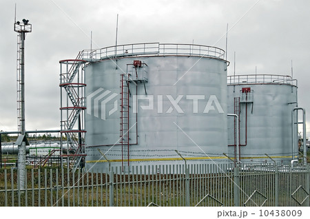 Oil storage tanks Oil storage tanks 10438009