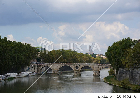 ローマ　サン・ピエトロ大聖堂 10440246