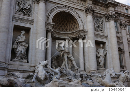ローマ　トレヴィの泉 10440344
