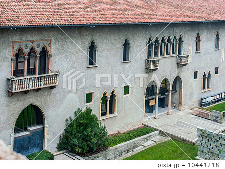 castelvecchino. verona, italy 10441218
