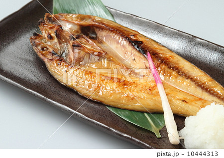 鯵の塩焼き 10444313