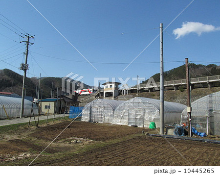 三陸鉄道　摂待駅を望む 10445265