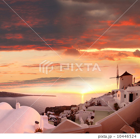 Windmills in Oia village,  Santorini island, Greece 10446524