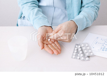 薬と看護士 10451012