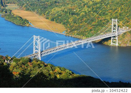 Bridge over Hudson River Bridge over Hudson River 10452422