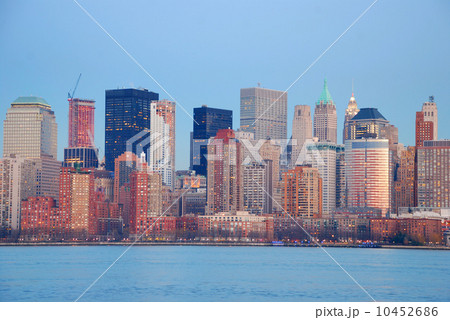 NEW YORK CITY SKYLINE PANORAMA NEW YORK CITY SKYLINE PANORAMA 10452686