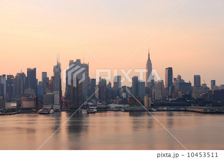 New York City in the morning 10453511
