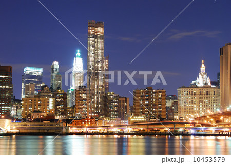Modern New York City Skyline Modern New York City Skyline 10453579