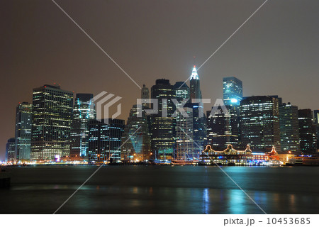 NEW YORK CITY MANHATTAN NIGHT SCENE PANORAMA 10453685