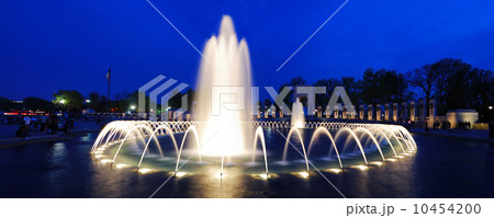 World War II memorial fountain panorama, Washington DC 10454200