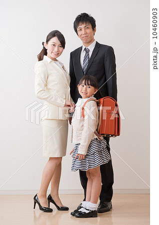 入学式の親子 10460903