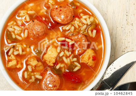 Bowl of Cajun Spicy Chicken and Sausage Gumbo Soup 10462845