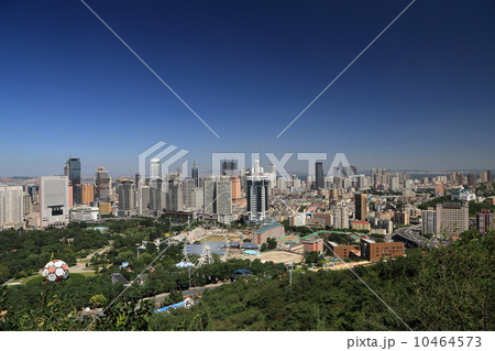 大連　テレビ塔からの街並み 10464573