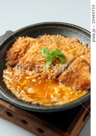 熱々 カツの卵とじ 熱々 カツの卵とじ 10464733