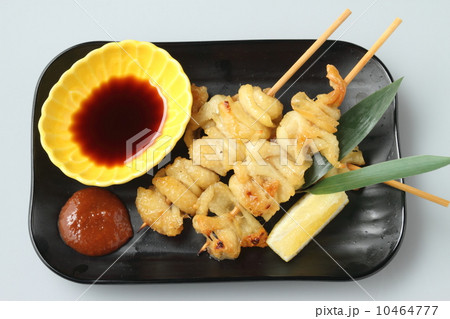 やきとりの鶏皮串  やきとりの鶏皮串  10464777