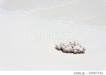 Blue water with small stones Blue water with small stones 10467541