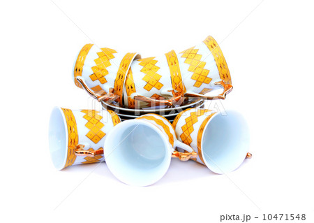 Cups with dishes Cups with dishes 10471548